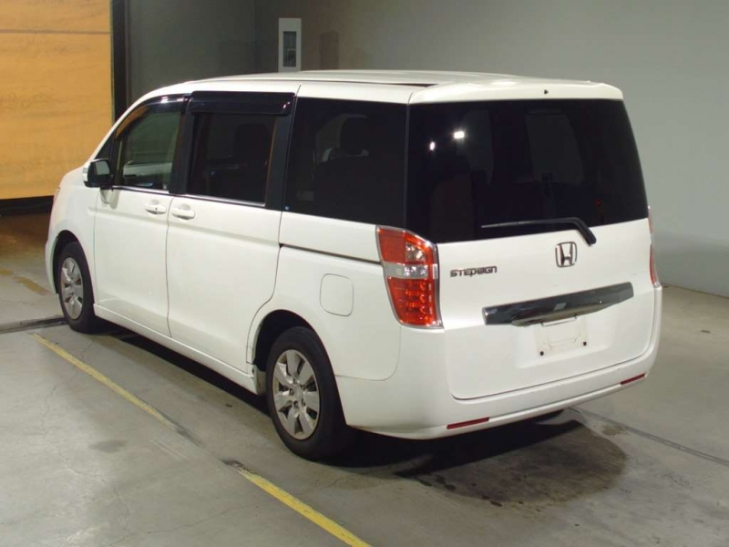 Honda STEPWAGON 2011